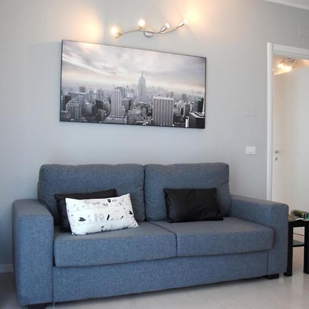 Bnbook - Metropolitan Expo Flat 4 Rho Buitenkant foto